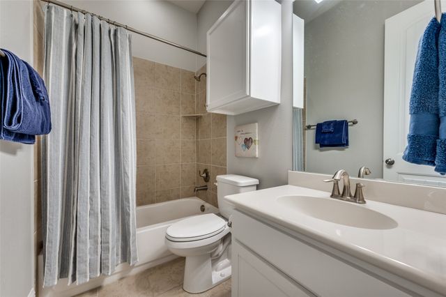 628 Creekway Drive, Irving, TX 75039