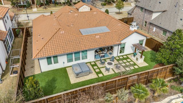 628 Creekway Drive, Irving, TX 75039