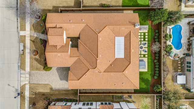 628 Creekway Drive, Irving, TX 75039