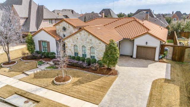 628 Creekway Drive, Irving, TX 75039