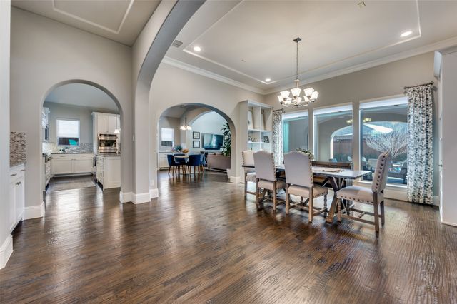 628 Creekway Drive, Irving, TX 75039