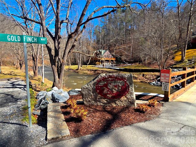 115 Fragrant Pine Drive 105, Waynesville, NC 28785