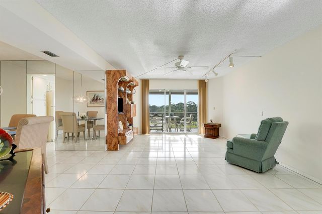 3597 Birdie Drive 607, Lake Worth, FL 33467