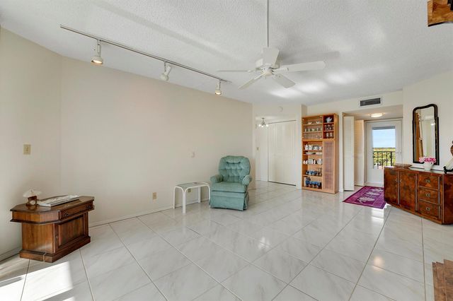 3597 Birdie Drive 607, Lake Worth, FL 33467