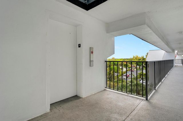 3597 Birdie Drive 607, Lake Worth, FL 33467