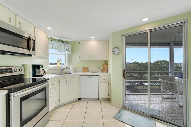 3597 Birdie Drive 607, Lake Worth, FL 33467