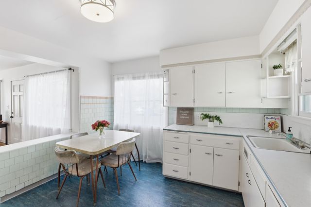 1012 E Augusta Ave, Spokane, WA 99207