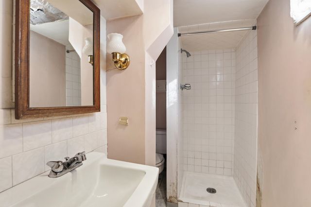 1012 E Augusta Ave, Spokane, WA 99207