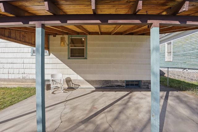 1012 E Augusta Ave, Spokane, WA 99207