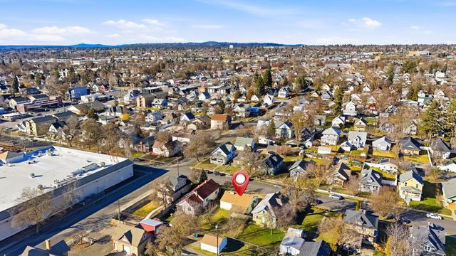 1012 E Augusta Ave, Spokane, WA 99207