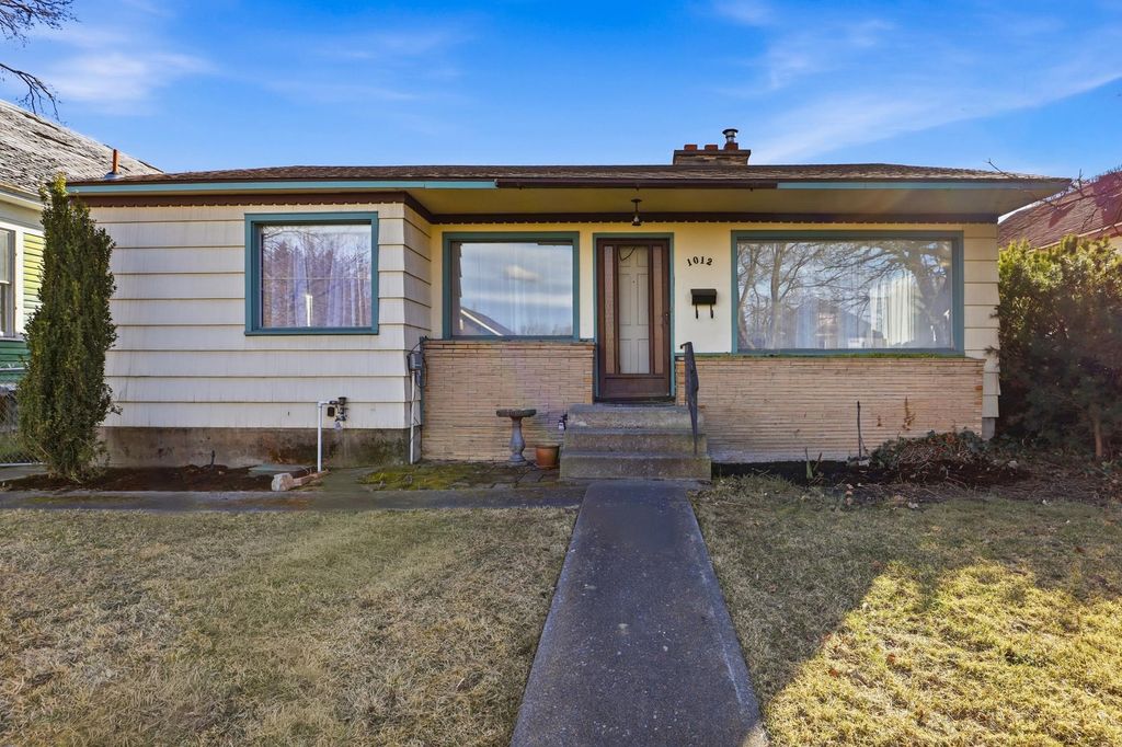 1012 E Augusta Ave, Spokane, WA 99207