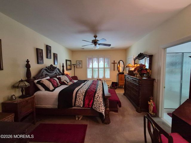 18 Fieldstone Court, Whiting, NJ 08759