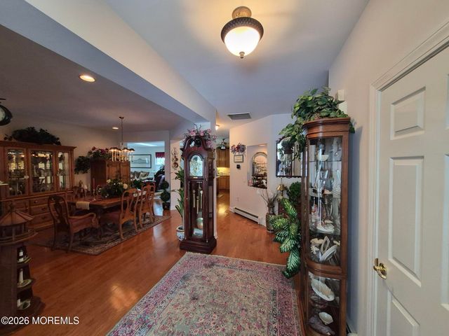 18 Fieldstone Court, Whiting, NJ 08759