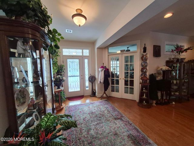 18 Fieldstone Court, Whiting, NJ 08759