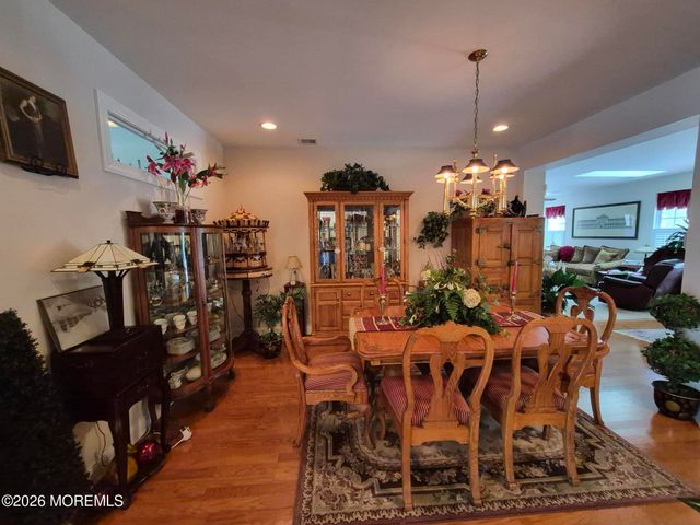 18 Fieldstone Court, Whiting, NJ 08759