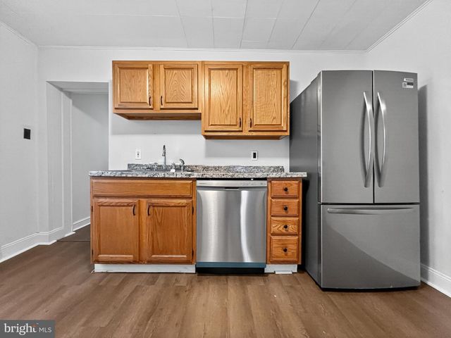 806 BROWN ST, Wilmington, DE 19805