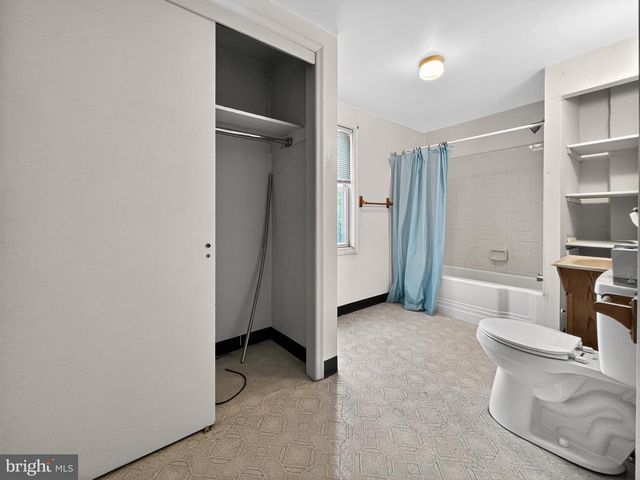 806 BROWN ST, Wilmington, DE 19805