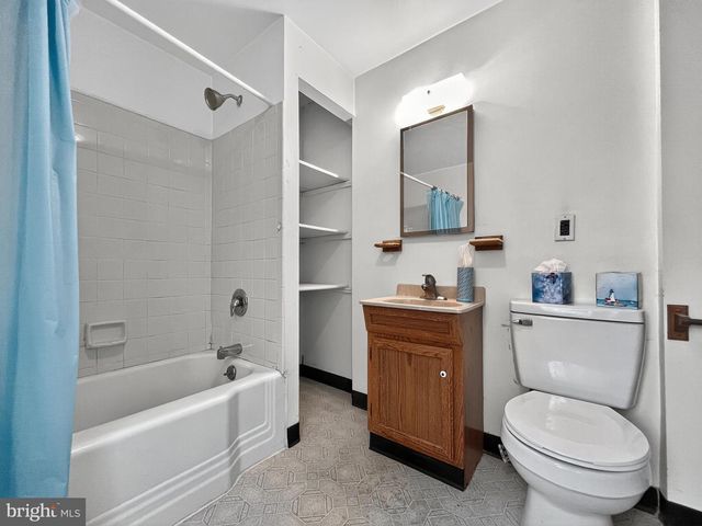 806 BROWN ST, Wilmington, DE 19805