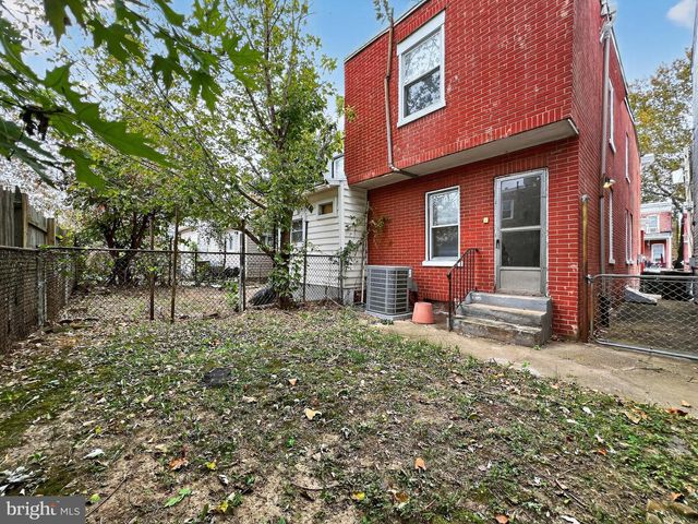 806 BROWN ST, Wilmington, DE 19805