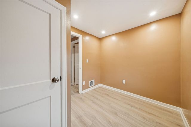 559 Hamil Rd, Verona, PA 15147