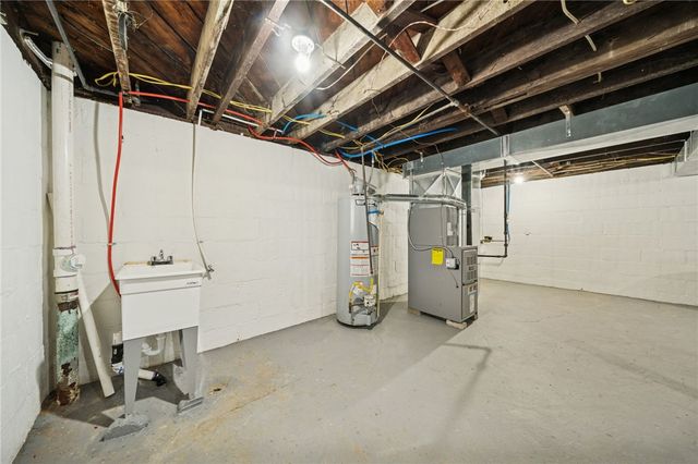 559 Hamil Rd, Verona, PA 15147