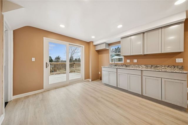 559 Hamil Rd, Verona, PA 15147