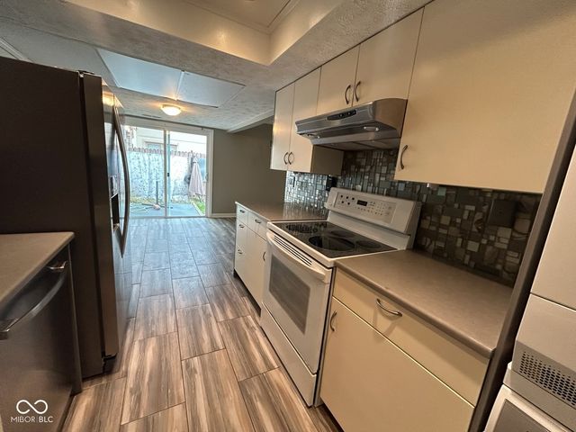 2765 Del Prado Drive 7, Indianapolis, IN 46227