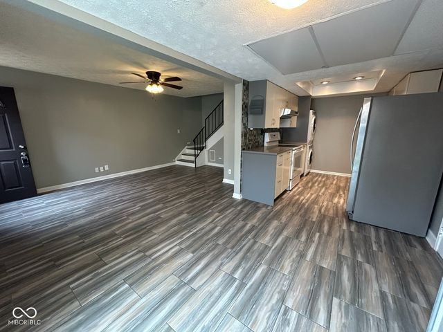 2765 Del Prado Drive 7, Indianapolis, IN 46227