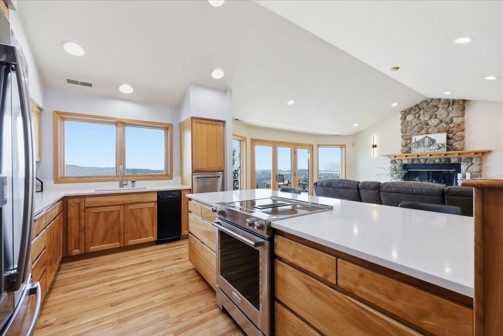 16211 E Jacobs Ln, Spokane, WA 99217 photo 3