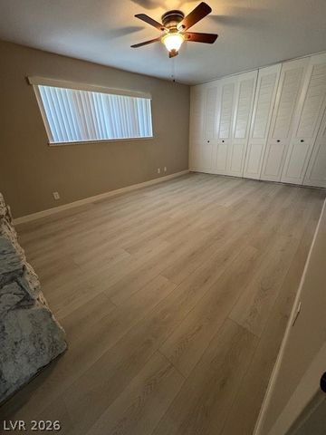 656 Greenbriar Townhouse Way, Las Vegas, NV 89121