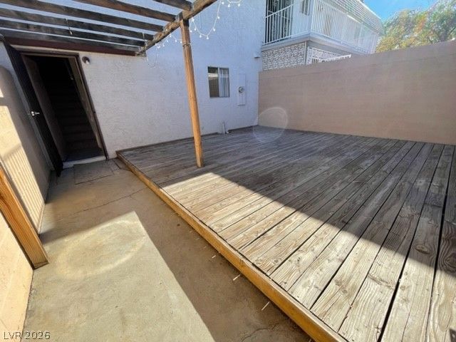 656 Greenbriar Townhouse Way, Las Vegas, NV 89121