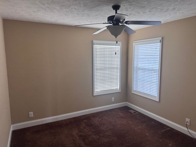 1586 Cobra Ln, Clarksville, TN 37042