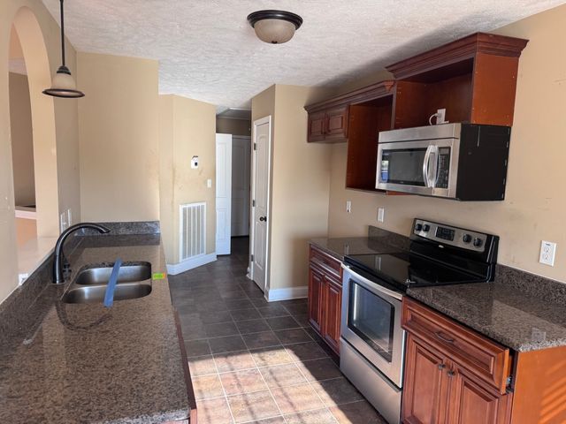 1586 Cobra Ln, Clarksville, TN 37042