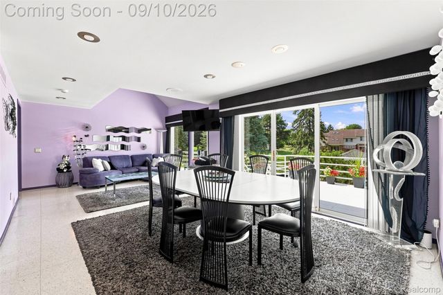 3802 Columbia Drive, Bloomfield Hills, MI 48302