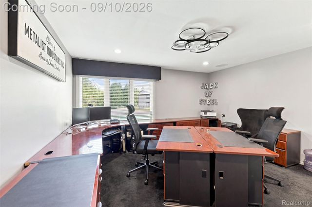 3802 Columbia Drive, Bloomfield Hills, MI 48302