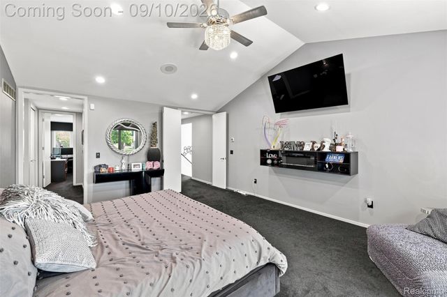 3802 Columbia Drive, Bloomfield Hills, MI 48302