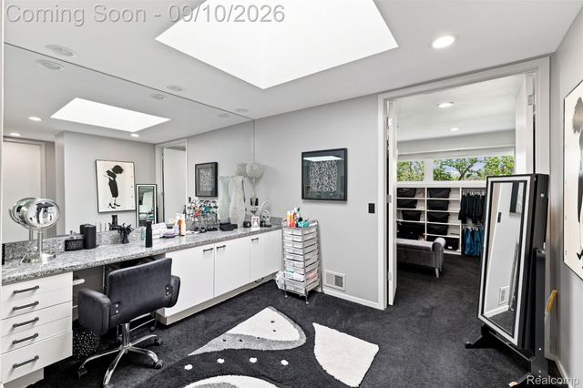 3802 Columbia Drive, Bloomfield Hills, MI 48302