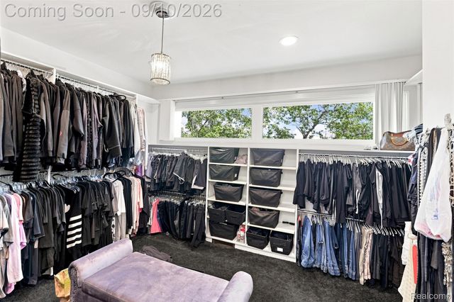 3802 Columbia Drive, Bloomfield Hills, MI 48302