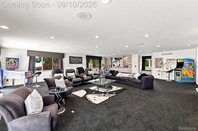 3802 Columbia Drive, Bloomfield Hills, MI 48302