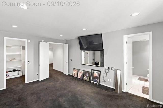 3802 Columbia Drive, Bloomfield Hills, MI 48302