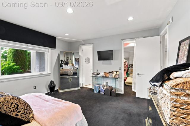3802 Columbia Drive, Bloomfield Hills, MI 48302