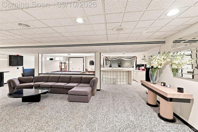 3802 Columbia Drive, Bloomfield Hills, MI 48302