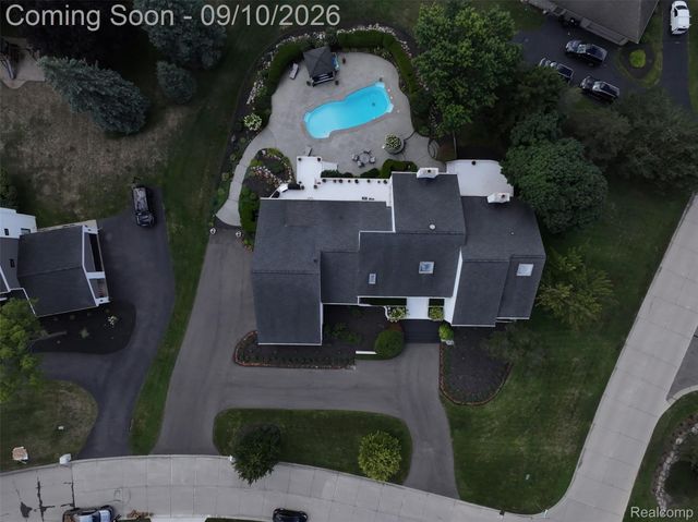 3802 Columbia Drive, Bloomfield Hills, MI 48302