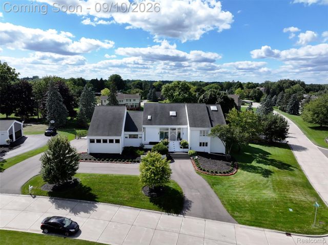 3802 Columbia Drive, Bloomfield Hills, MI 48302
