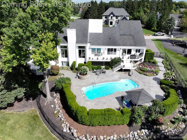 3802 Columbia Drive, Bloomfield Hills, MI 48302