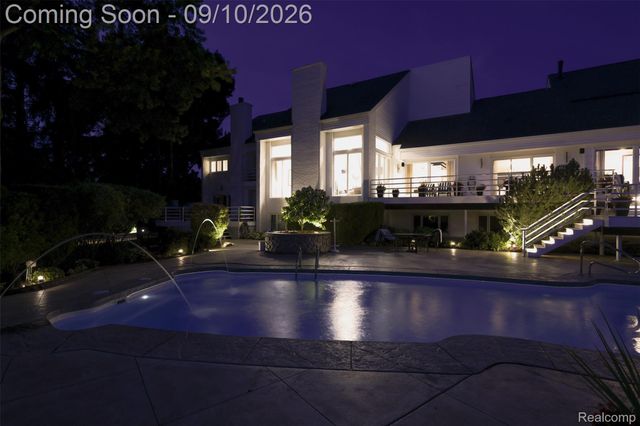 3802 Columbia Drive, Bloomfield Hills, MI 48302