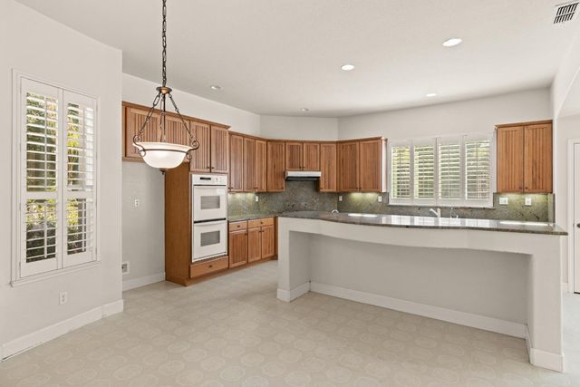 124 Paizano Ct, Roseville, CA 95661