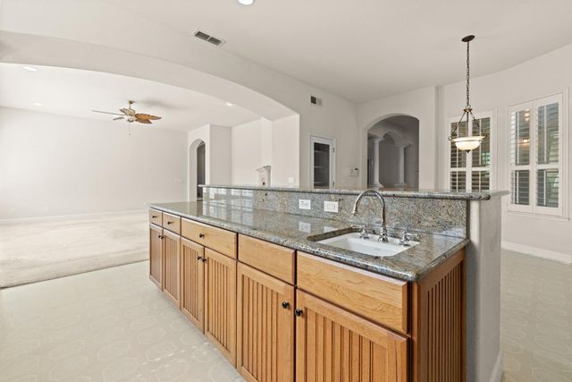 124 Paizano Ct, Roseville, CA 95661