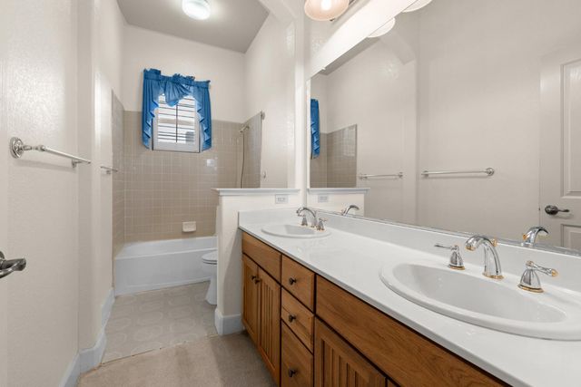 124 Paizano Ct, Roseville, CA 95661