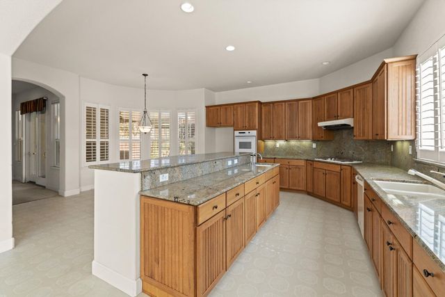 124 Paizano Ct, Roseville, CA 95661